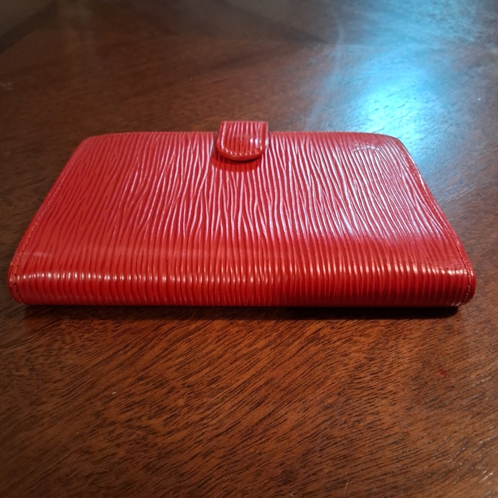 Red Textured Wallet - Picture 9 of 15
